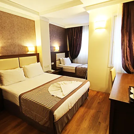 Aristocrat 3*