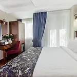 Отель Aristocrat Стамбул