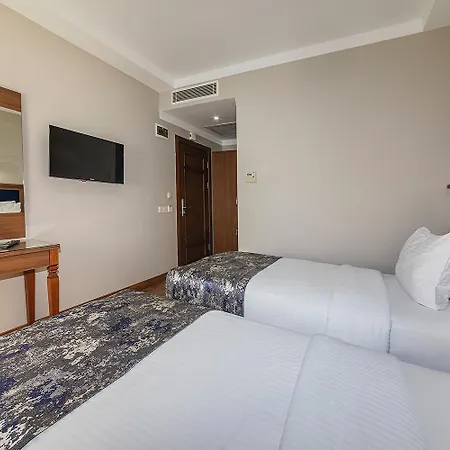 Hotel Aristocrat 3*