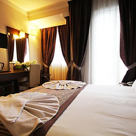 Hotel Aristocrat 3*
