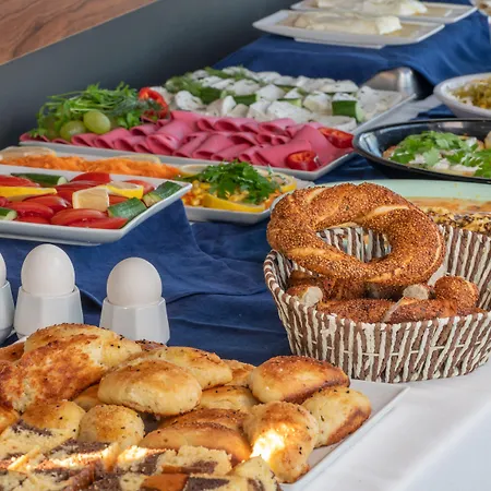 아리스토크레트 호텔 3*