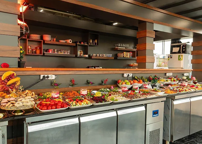 Aristocrat Отель